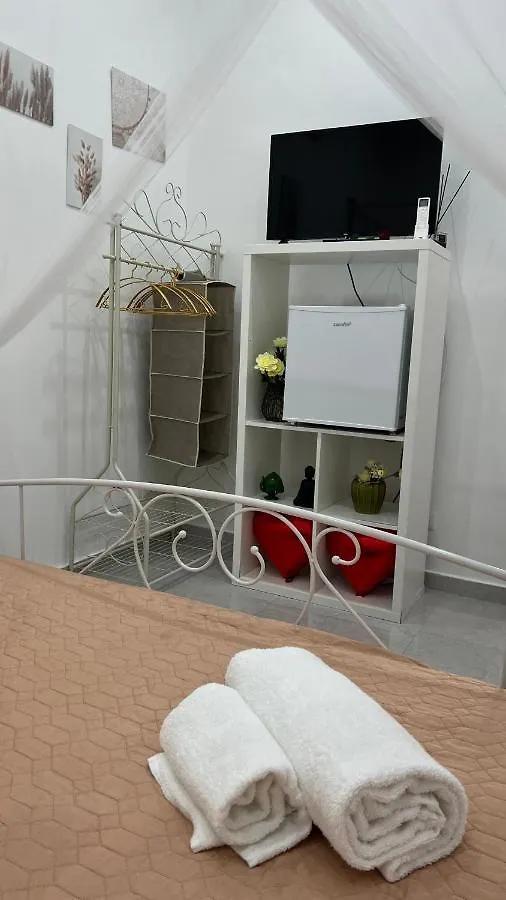 Faro'S Room Bari 0*,  Italy