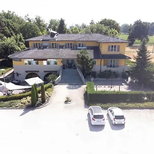 ** Hotel La Quercia Con Ristorante Italien